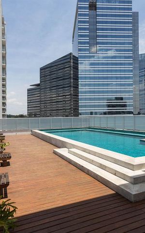 Studio à venda com 33m², 1 quarto e 1 vaga Studio à venda com 33m², 1 quarto e 1 vagaPiscina da cobertura