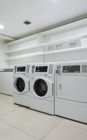Studio à venda com 33m², 1 quarto e 1 vaga Studio à venda com 33m², 1 quarto e 1 vagaLavanderia