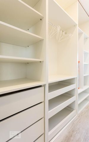 Studio à venda com 33m², 1 quarto e 1 vaga Studio à venda com 33m², 1 quarto e 1 vagaCloset