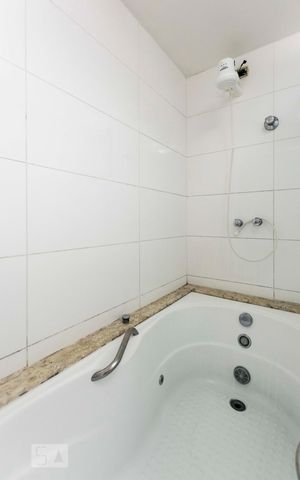 Apartamento à venda com 70m², 3 quartos e 1 vagaBanheiro (Banheira de hidromassagem)