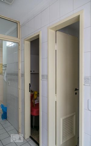 Apartamento à venda com 98m², 3 quartos e 2 vagas Apartamento à venda com 98m², 3 quartos e 2 vagasÁrea de serviço