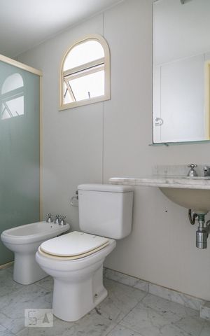 Apartamento à venda com 98m², 3 quartos e 2 vagas Apartamento à venda com 98m², 3 quartos e 2 vagasBanheiro do Quarto 3 (suite)