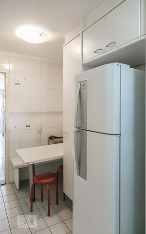 Apartamento à venda com 98m², 3 quartos e 2 vagas Apartamento à venda com 98m², 3 quartos e 2 vagasCozinha