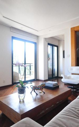 Apartamento para alugar com 180m², 3 quartos e 4 vagassala