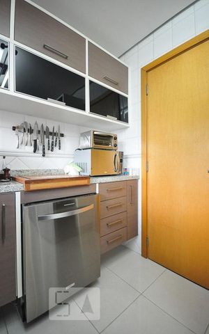 Apartamento para alugar com 180m², 3 quartos e 4 vagascozinha