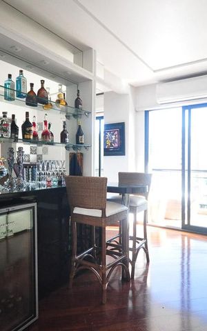 Apartamento para alugar com 180m², 3 quartos e 4 vagassala