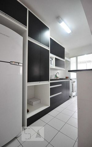Apartamento para alugar com 74m², 2 quartos e 2 vagascozinha