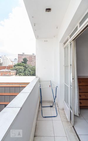 Studio para alugar com 34m², 1 quarto e sem vaga Studio para alugar com 34m², 1 quarto e sem vagaVaranda