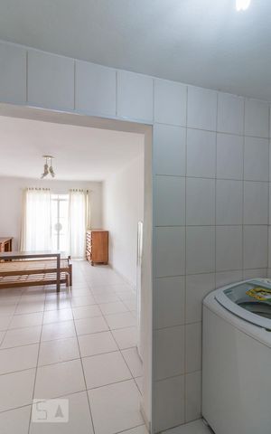 Studio para alugar com 34m², 1 quarto e sem vaga Studio para alugar com 34m², 1 quarto e sem vagaEntrada
