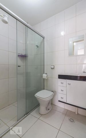 Studio para alugar com 34m², 1 quarto e sem vaga Studio para alugar com 34m², 1 quarto e sem vagaBanheiro