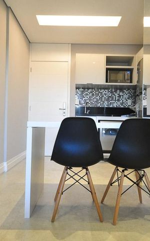 Studio à venda com 43m², 1 quarto e 1 vagamesa de jantar