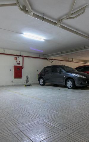 Apartamento à venda com 110m², 3 quartos e 2 vagas Apartamento à venda com 110m², 3 quartos e 2 vagasVagas