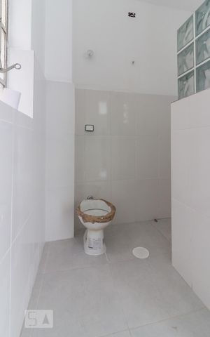 Apartamento para alugar com 80m², 2 quartos e sem vaga Apartamento para alugar com 80m², 2 quartos e sem vagaBanheiro