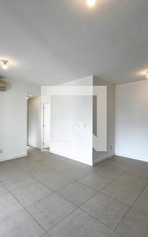 Apartamento para alugar com 81m², 2 quartos e 2 vagasSala