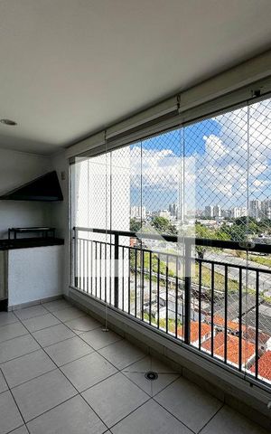 Apartamento para alugar com 81m², 2 quartos e 2 vagasVaranda