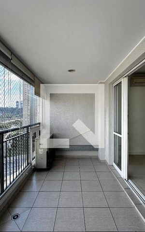 Apartamento para alugar com 81m², 2 quartos e 2 vagasVaranda