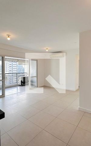 Apartamento para alugar com 81m², 2 quartos e 2 vagasSala