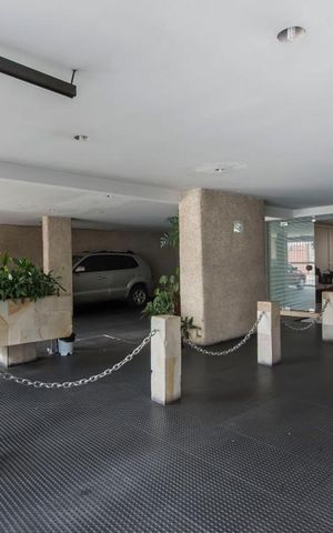 Apartamento à venda com 92m², 2 quartos e 1 vagaHall de entrada - garagem
