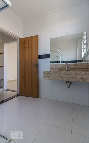 Apartamento para alugar com 96m², 3 quartos e sem vaga Apartamento para alugar com 96m², 3 quartos e sem vagaBanheiro