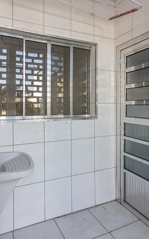 Apartamento para alugar com 96m², 3 quartos e sem vaga Apartamento para alugar com 96m², 3 quartos e sem vagaÁrea de serviço