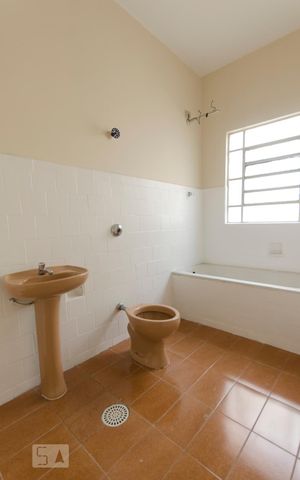 Apartamento para alugar com 120m², 2 quartos e sem vagaBanheiro