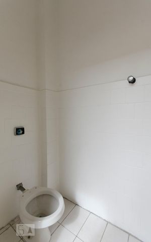Apartamento para alugar com 100m², 2 quartos e sem vagaBanheiro de serviço