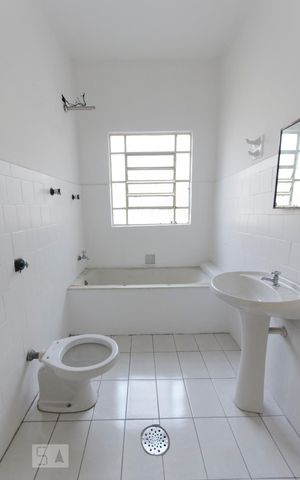 Apartamento para alugar com 100m², 2 quartos e sem vagaBanheiro