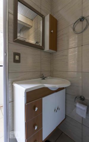 Apartamento para alugar com 60m², 3 quartos e 1 vagaBanheiro social (Armários)