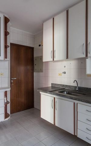 Apartamento à venda com 89m², 3 quartos e 2 vagas Apartamento à venda com 89m², 3 quartos e 2 vagasCozinha