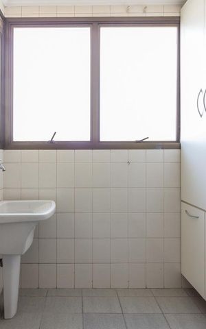 Apartamento à venda com 89m², 3 quartos e 2 vagas Apartamento à venda com 89m², 3 quartos e 2 vagasÁrea de serviço