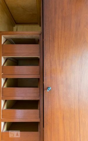 Apartamento para alugar com 55m², 2 quartos e 1 vagaQuarto 1 (Armários)