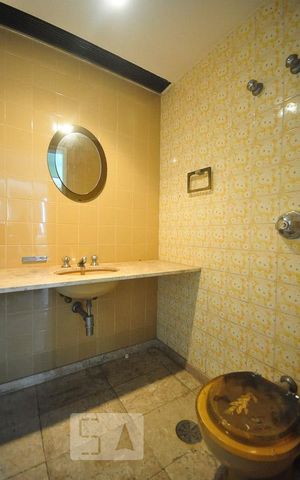 Apartamento à venda com 200m², 4 quartos e 2 vagaslavabo