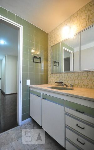 Apartamento à venda com 200m², 4 quartos e 2 vagasbanheiro suíte 1