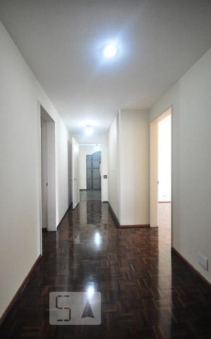 Apartamento à venda com 200m², 4 quartos e 2 vagascorredor