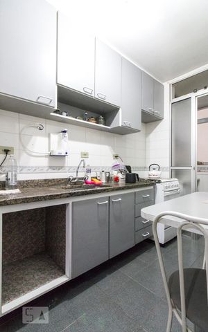 Apartamento para alugar com 55m², 2 quartos e 1 vagaCozinha 