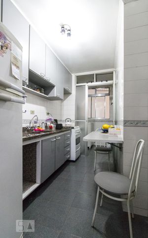 Apartamento para alugar com 55m², 2 quartos e 1 vagaCozinha 