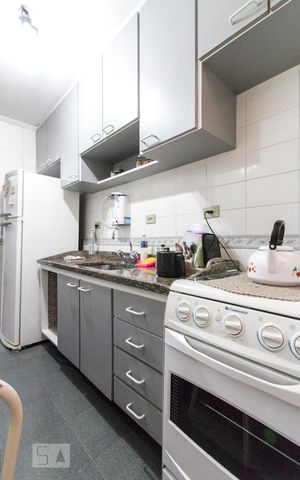 Apartamento para alugar com 55m², 2 quartos e 1 vagaCozinha 