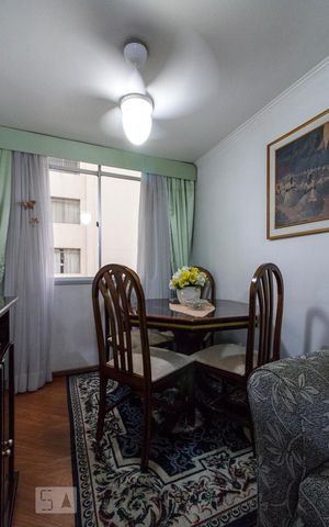 Apartamento para alugar com 55m², 2 quartos e 1 vagaSala 