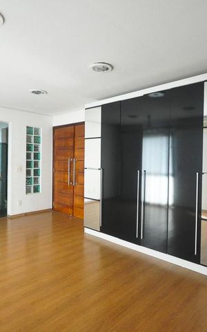 Apartamento à venda com 206m², 3 quartos e 4 vagasv
