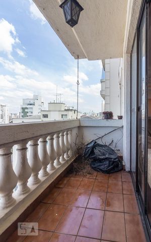 Apartamento à venda com 140m², 2 quartos e 2 vagas Apartamento à venda com 140m², 2 quartos e 2 vagasVaranda