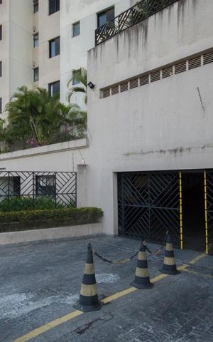 Apartamento para alugar com 54m², 2 quartos e 1 vaga Apartamento para alugar com 54m², 2 quartos e 1 vagaFachada