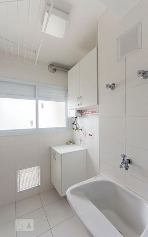 Apartamento para alugar com 76m², 2 quartos e 1 vaga Apartamento para alugar com 76m², 2 quartos e 1 vagaArea de serviço