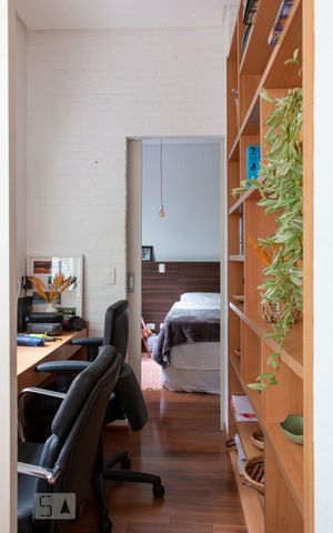 Apartamento à venda com 77m², 1 quarto e sem vagaEscritório