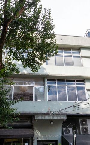 Apartamento à venda com 77m², 1 quarto e sem vagaFachada
