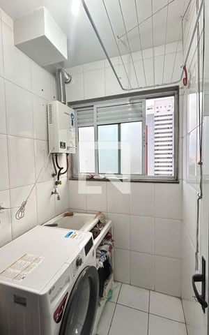 Apartamento à venda com 60m², 2 quartos e 1 vagaÁrea de serviço
