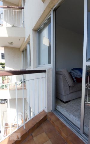Apartamento à venda com 57m², 2 quartos e 1 vagaSacada