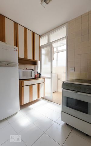 Apartamento à venda com 57m², 2 quartos e 1 vagaCozinha