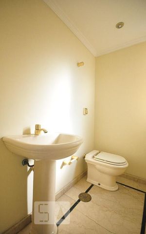 Apartamento à venda com 220m², 4 quartos e 2 vagaslavabo