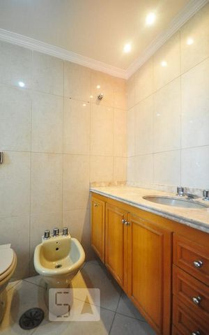 Apartamento à venda com 220m², 4 quartos e 2 vagasbanheiro suíte 3