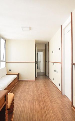 Apartamento à venda com 220m², 4 quartos e 2 vagascorredor